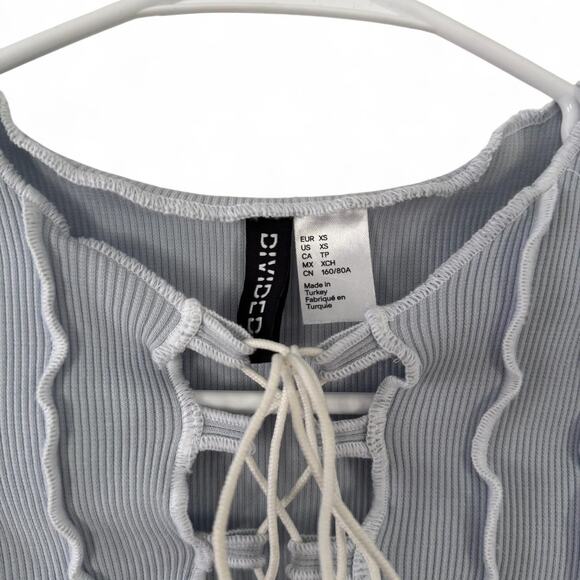 Light blue ribbed H&M lace up crop top - Picture 2 of 4